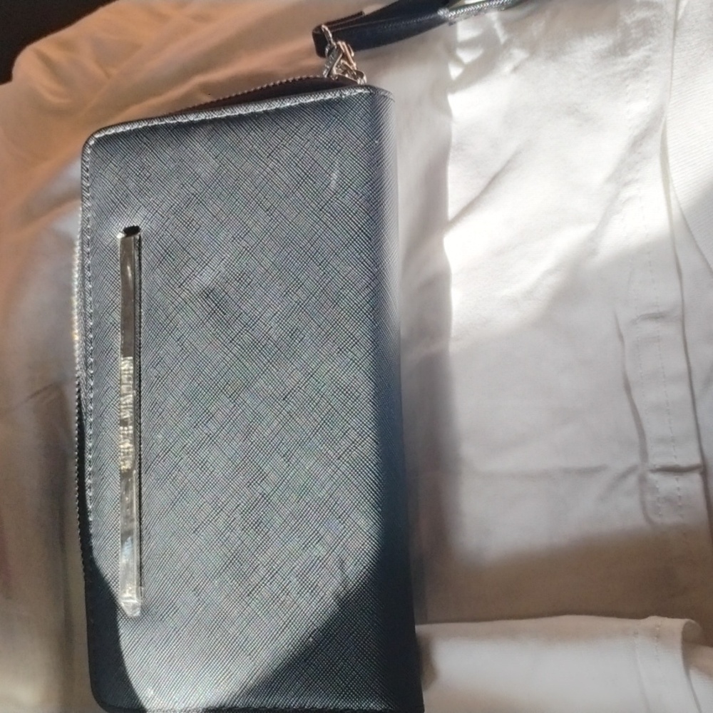 Steve Madden wristlet